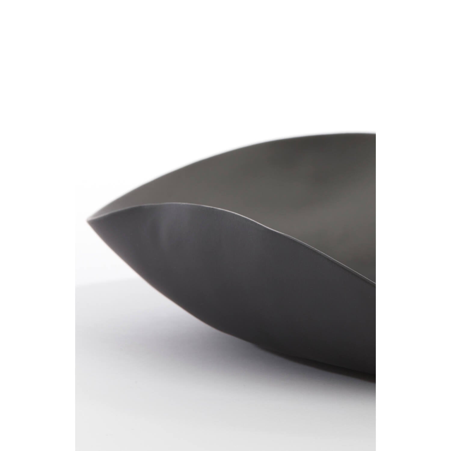 Piatto Decorativo Anzio Nero Opaco 33x32x6,5 cm
