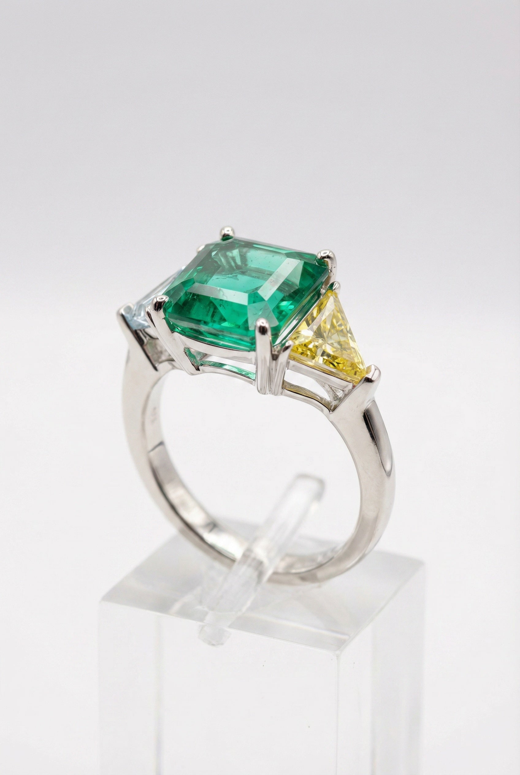 ANELLO LUCREZIA